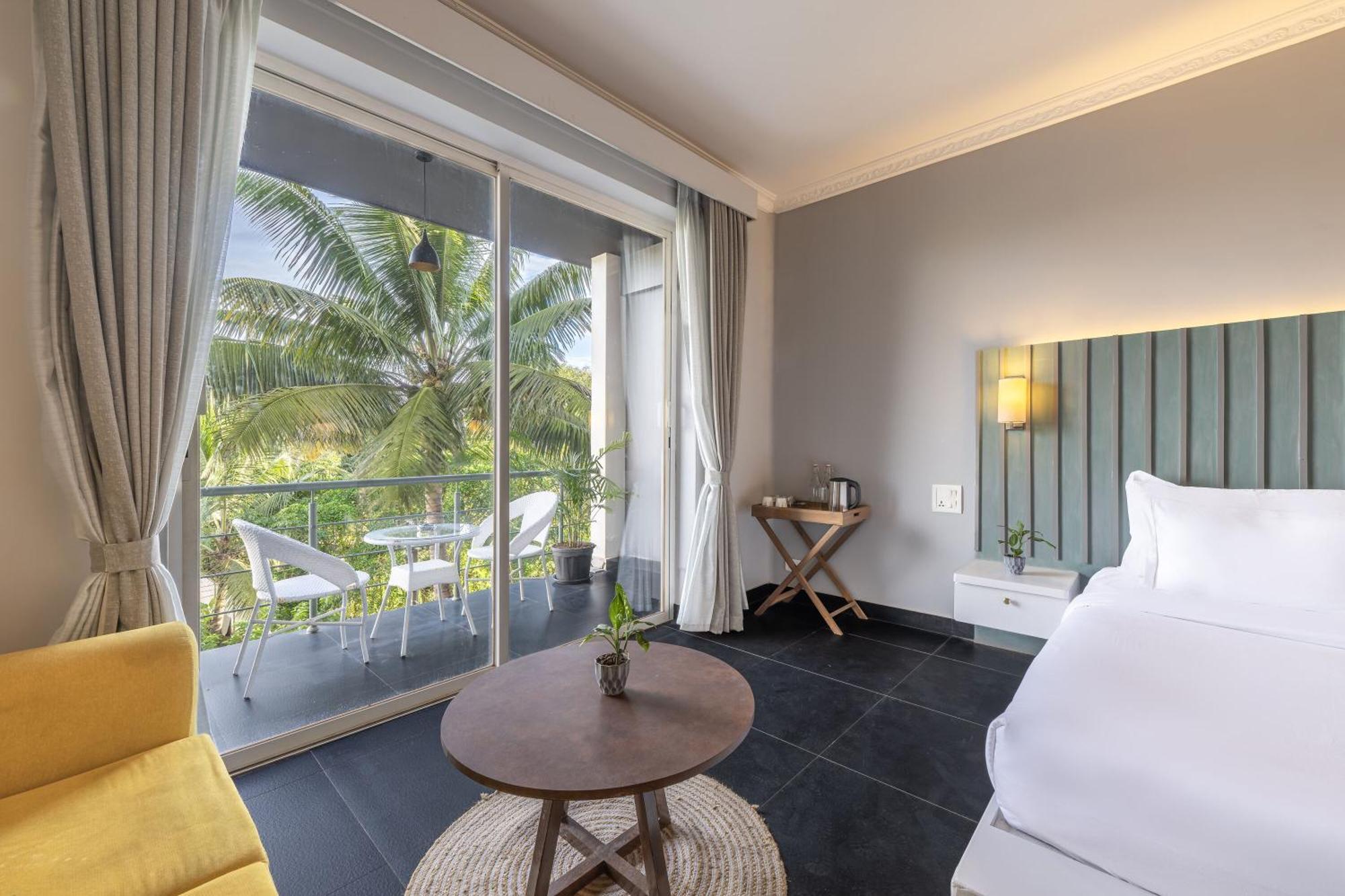Echor Samara Morjim Goa Sea View Restro Hotell Exteriör bild